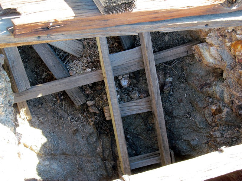 Mining Claim in Ivanpah CA, EXPOSED EXTENSION
