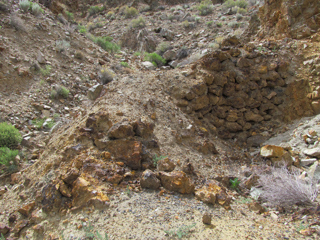 Middlegate Historic Gold Mine with massive Tailings