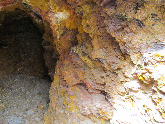 Middlegate Historic Gold Mine with massive Tailings