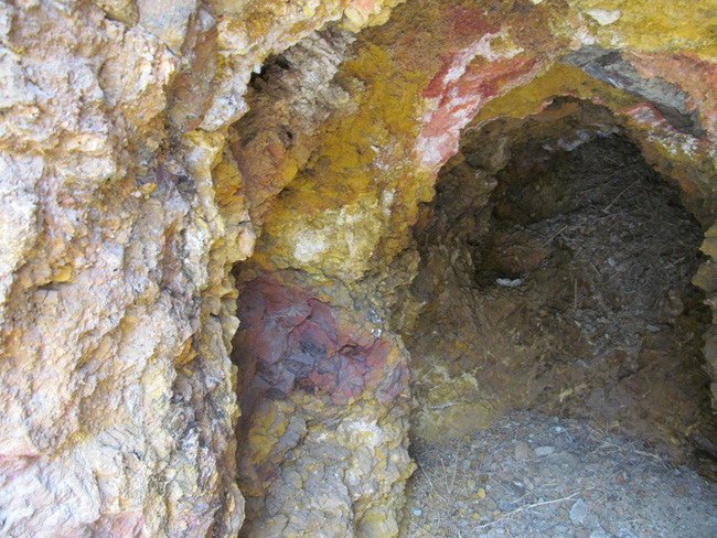 Middlegate Historic Gold Mine with massive Tailings