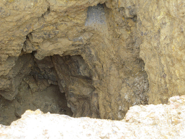 Middlegate Historic Gold Mine with massive Tailings